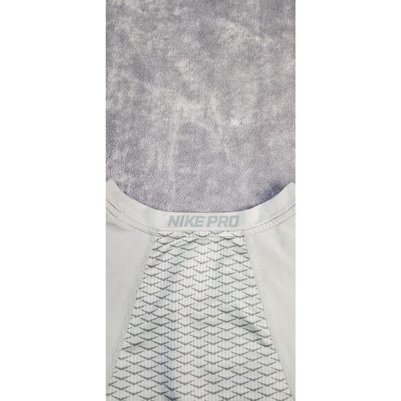 Nike Shirt Mens Sz XL Gray Fitted Hypercool Pro Dri FIT Gym Workout Tank Top C14 - Picture 8 of 9